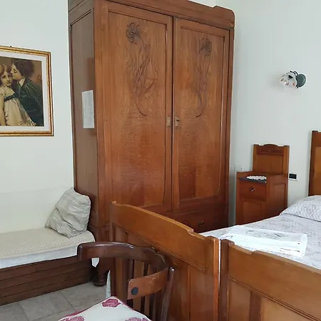 Affittacamere Da Agnese Locazioni Brevi 2*